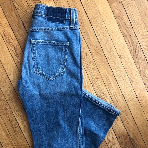 AMO Bella Distressed Cropped Jeans - Picture 9 of 10